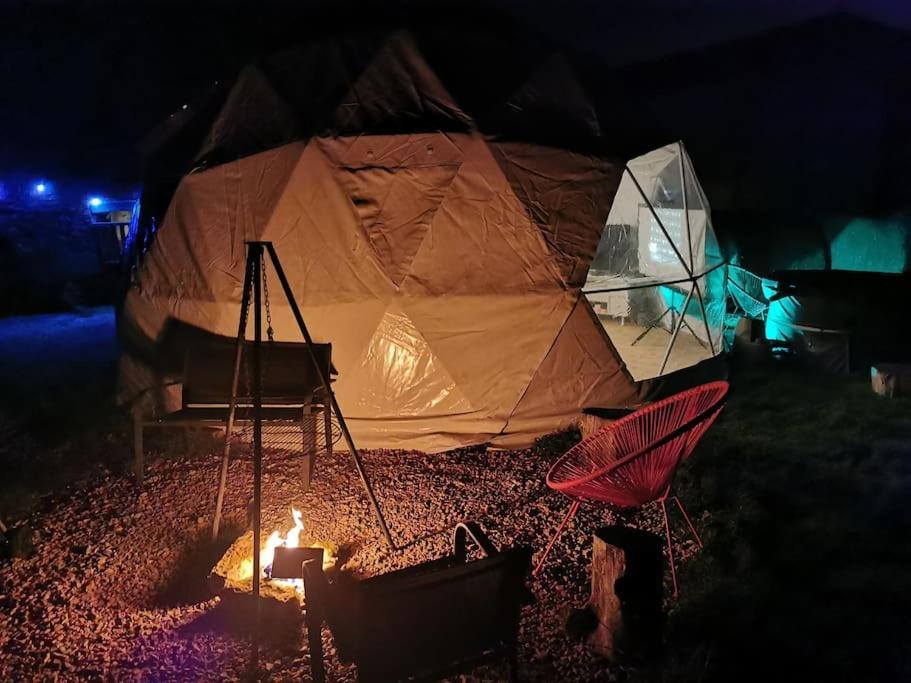Lincoln Star Dome, Hot Tub, Bbq Apartment Langworth ภายนอก รูปภาพ