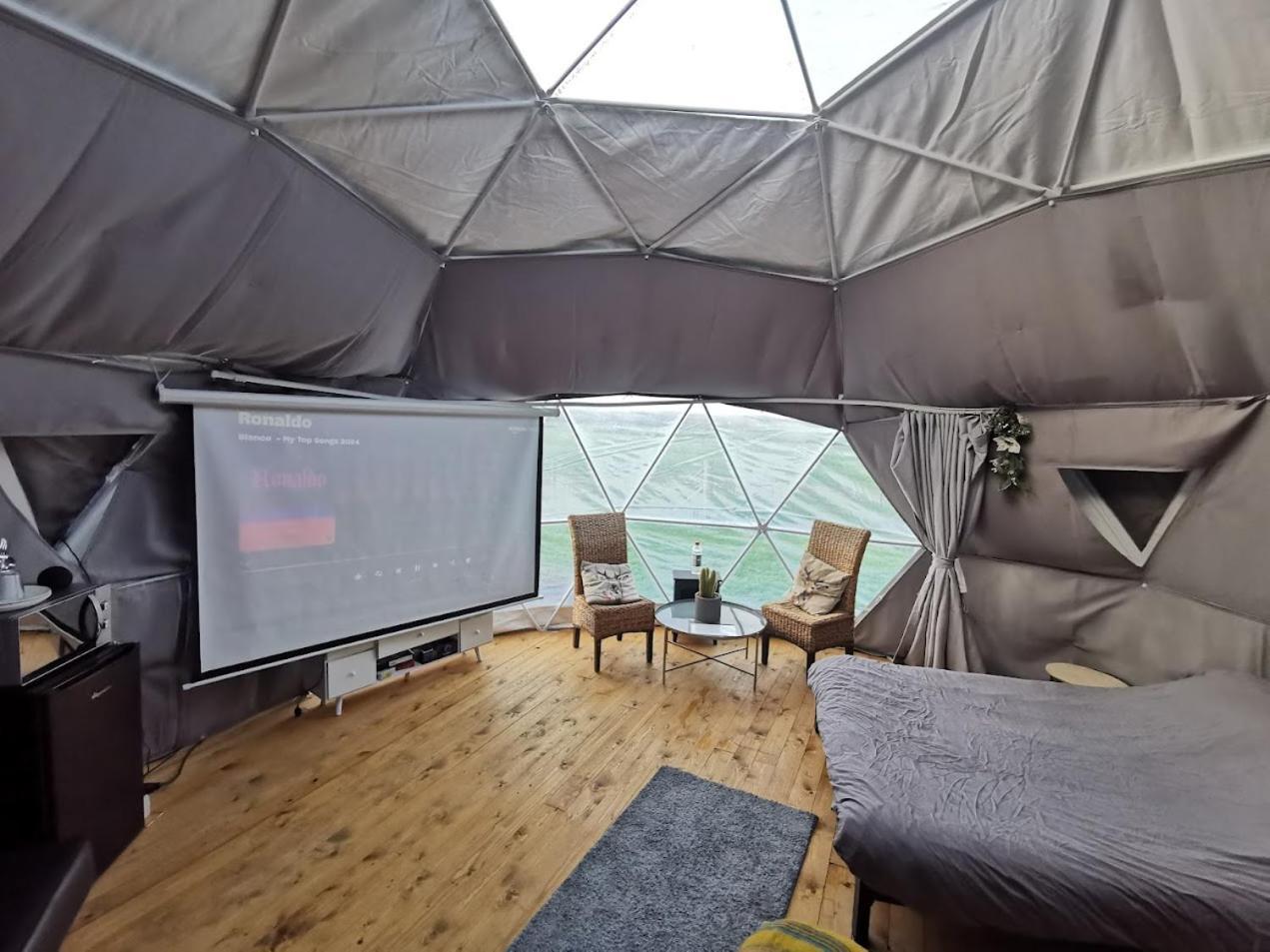 Lincoln Star Dome, Hot Tub, Bbq Apartment Langworth ภายนอก รูปภาพ